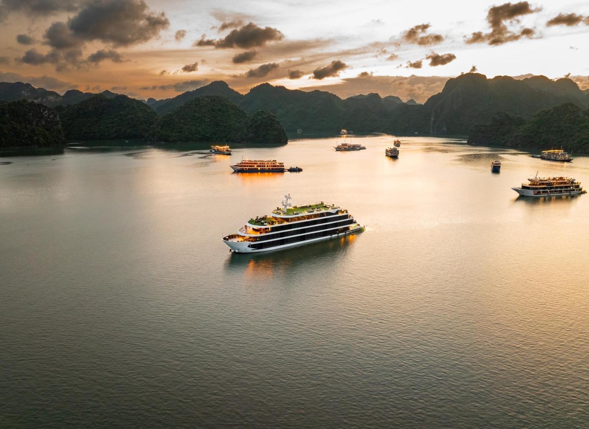 Hotel Era Halong Cruise Hạ Long Exterior foto