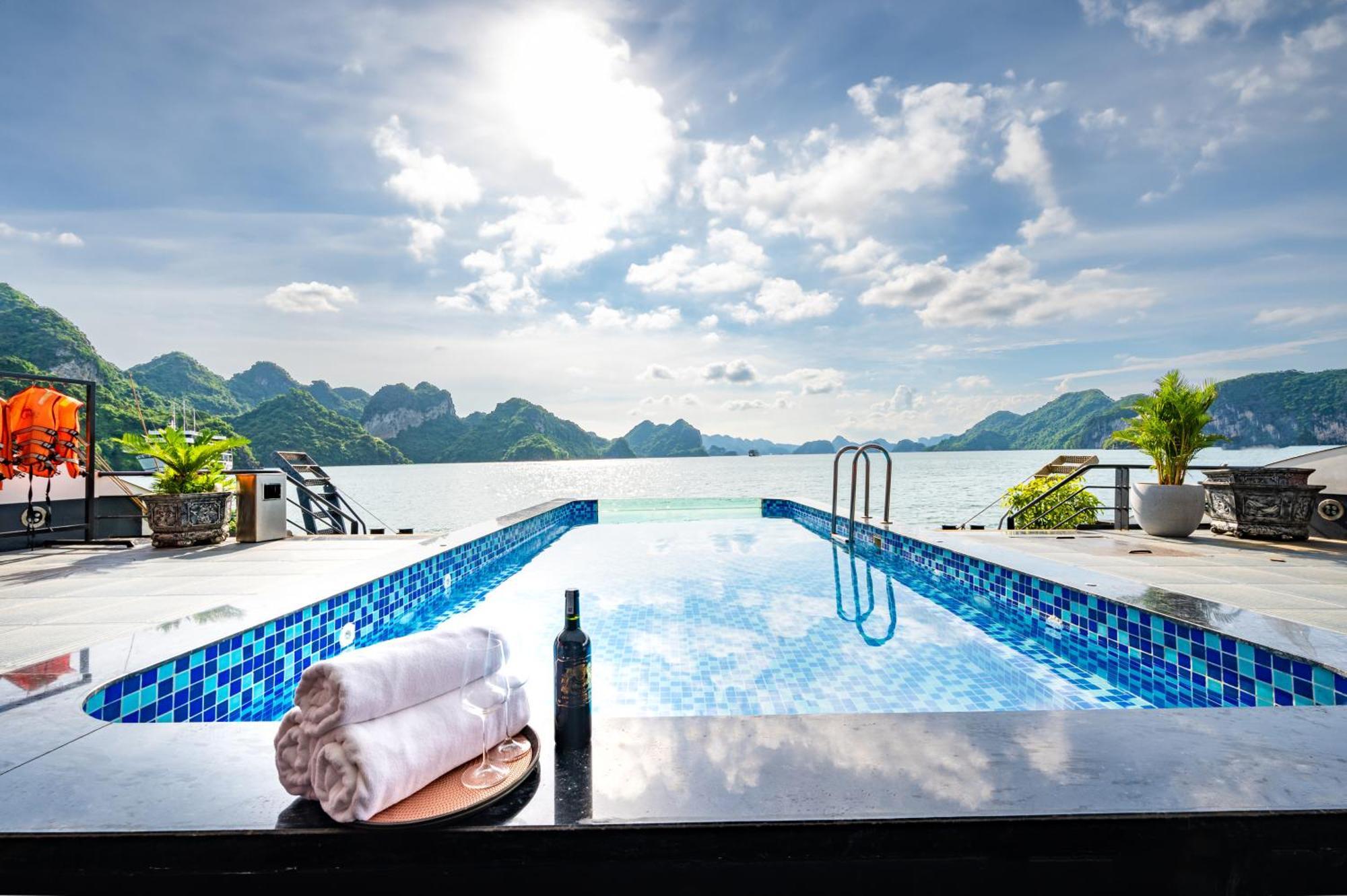 Hotel Era Halong Cruise Hạ Long Exterior foto